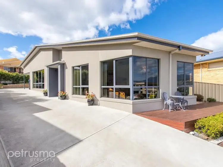 8 Trikala Court, Tranmere TAS 7018