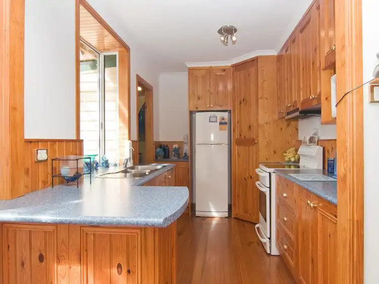 8 Bradfield Street, Claremont TAS 7011