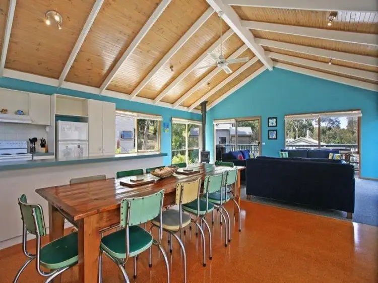 16 Normanby Terrace, Lorne VIC 3232