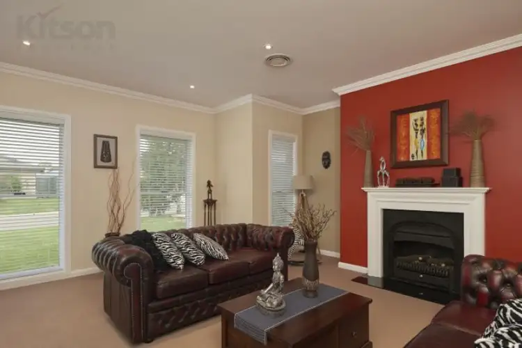 Sixth view of Homely house listing, 2 Teak Close, Forest Hill NSW 2651