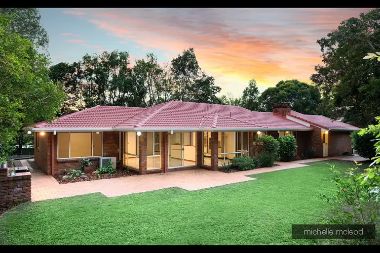 11 Ringway Place, Chapel Hill QLD 4069
