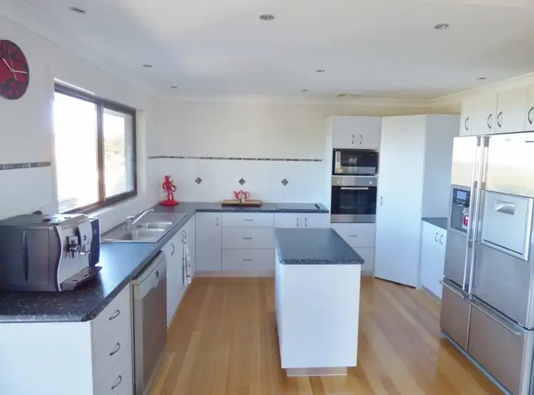 6 BIONE AVENUE, Banora Point NSW 2486