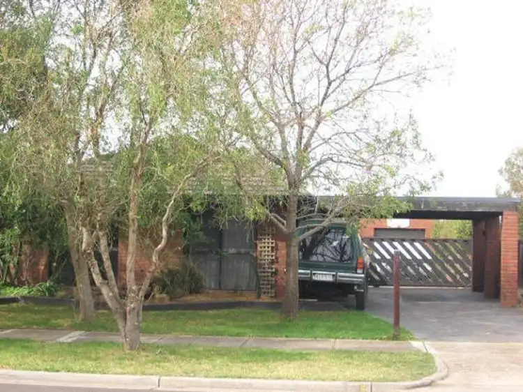 4 Hopkins Court, Altona Meadows VIC 3028