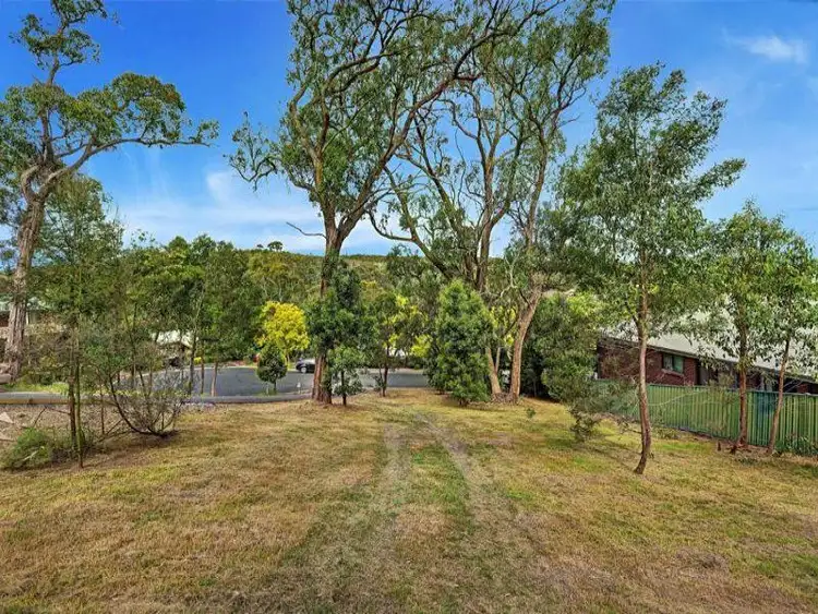 9 MANNAGUM COURT, Kilmore VIC 3764