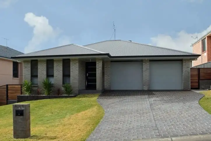 30 Ridgemont Avenue, Cameron Park NSW 2285