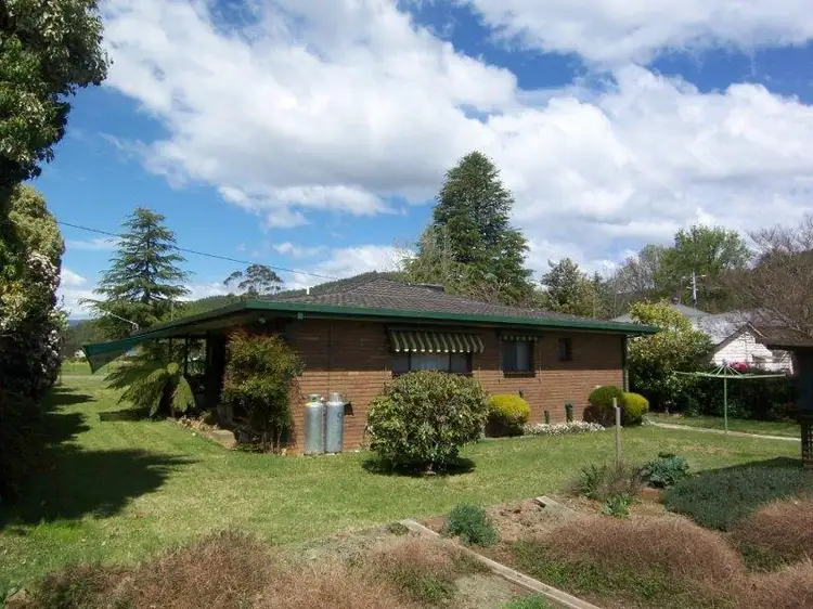 3 Bailey St, Porepunkah VIC 3740
