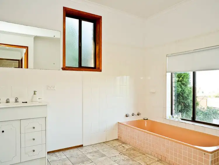 Fifth view of Homely house listing, 19 Wakeford Avenue, Kingston TAS 7050
