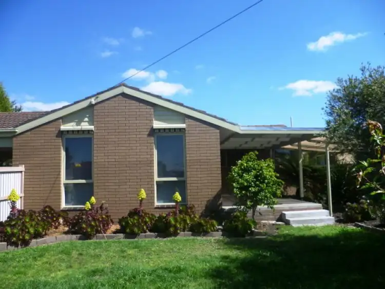 6 Crestmoor Drive, Highton VIC 3216