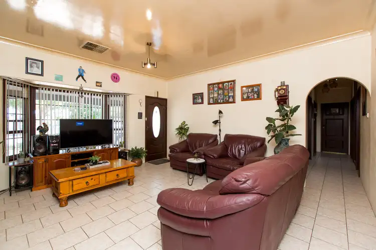 Second view of Homely house listing, 7 Cooinbil Crescent, Kooringal NSW 2650