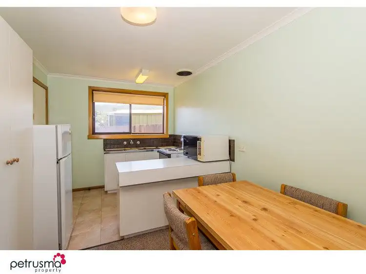 Fifth view of Homely villa listing, 2/4 Pera Court, Howrah TAS 7018
