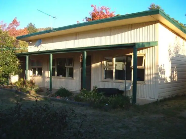 1 Orana Ave, Bright VIC 3741