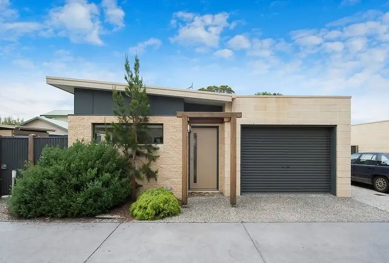 Main view of Homely unit listing, 2/5 Pengilley Avenue, Apollo Bay VIC 3233