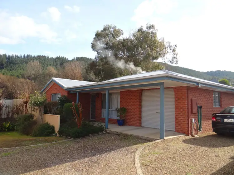 Main view of Homely unit listing, 2/27 Toorak Road, Bright VIC 3741