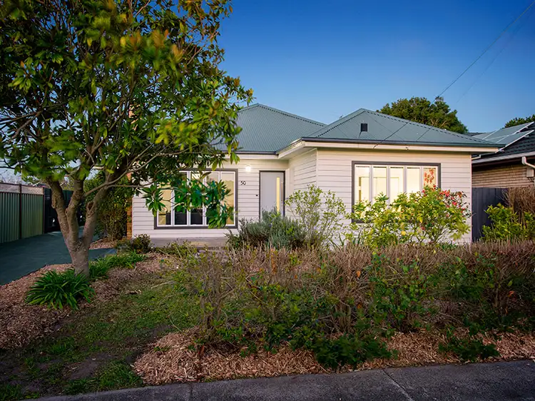 1/50 Dove Avenue, Altona VIC 3018