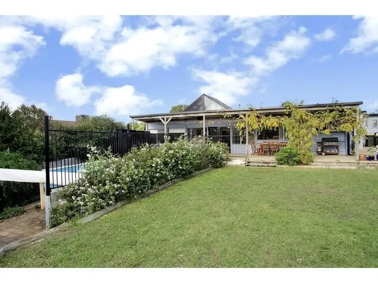 14 Melrose Avenue, Highton VIC 3216