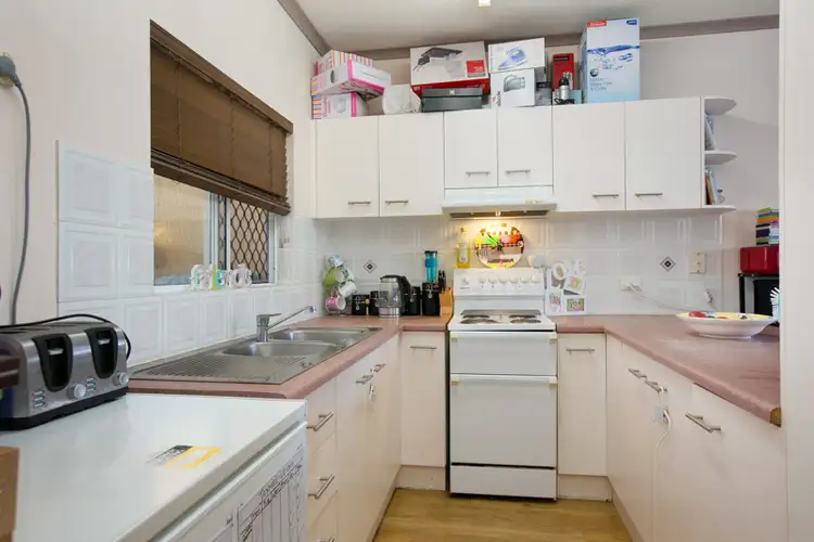 Fifth view of Homely townhouse listing, 9/2 Grantala St, Manoora QLD 4870
