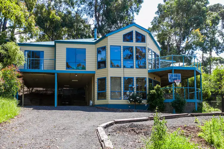 18 Hopetoun Terrace, Lorne VIC 3232