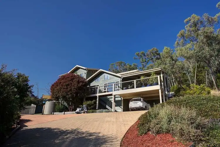 16 Hargreaves Road, Bright VIC 3741