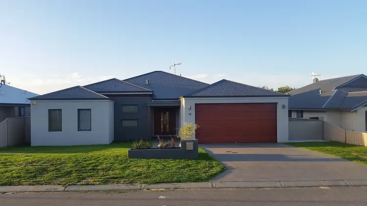 15 Moon Parade, Mckail WA 6330