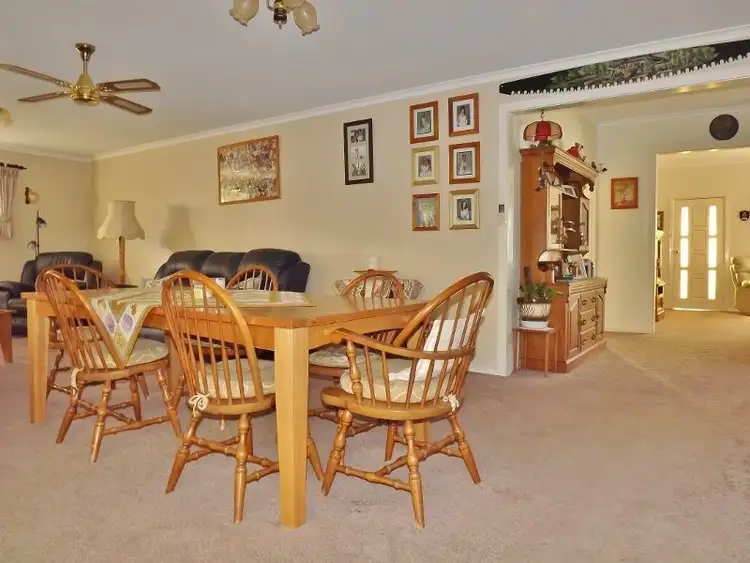 Seventh view of Homely house listing, 4 Sasse Court, Moe VIC 3825