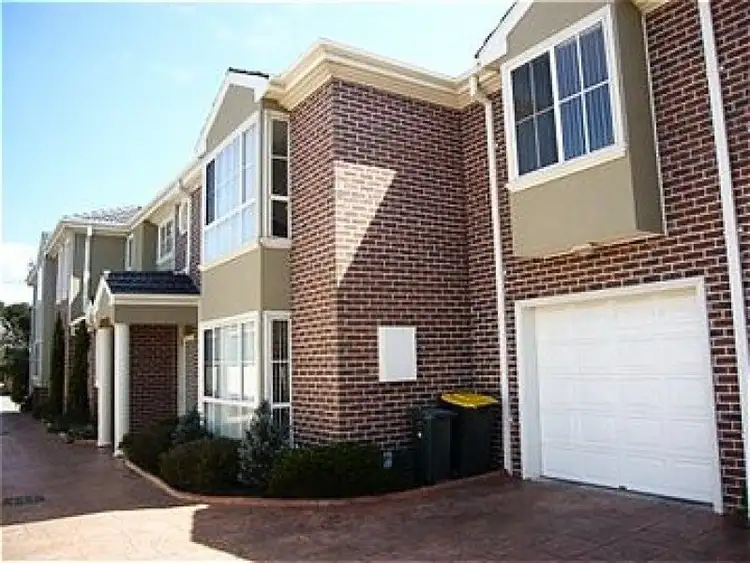 2/34 Bent Street, Altona VIC 3018