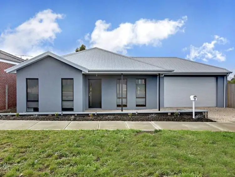 9 DAKOTA AVENUE, Wallan VIC 3756