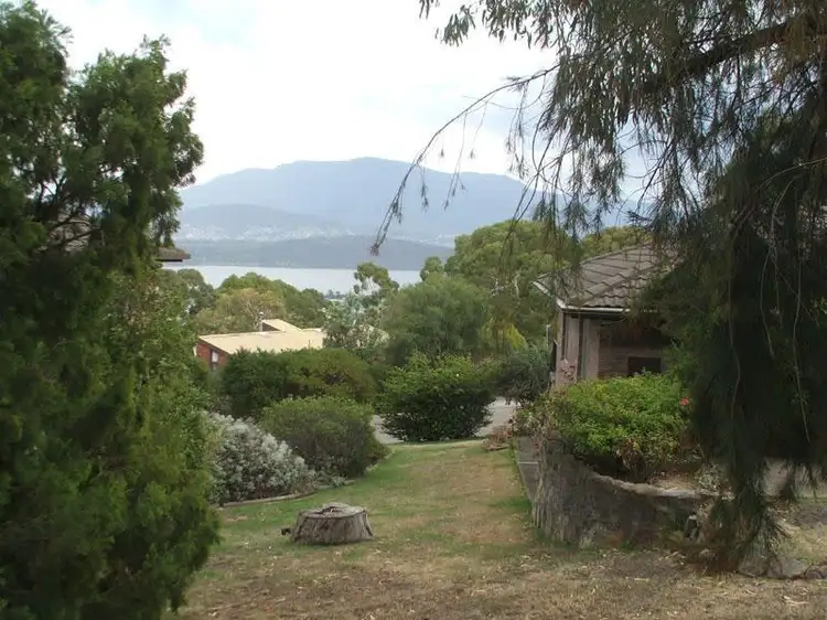 29 Sherwood Court, Lindisfarne TAS 7015