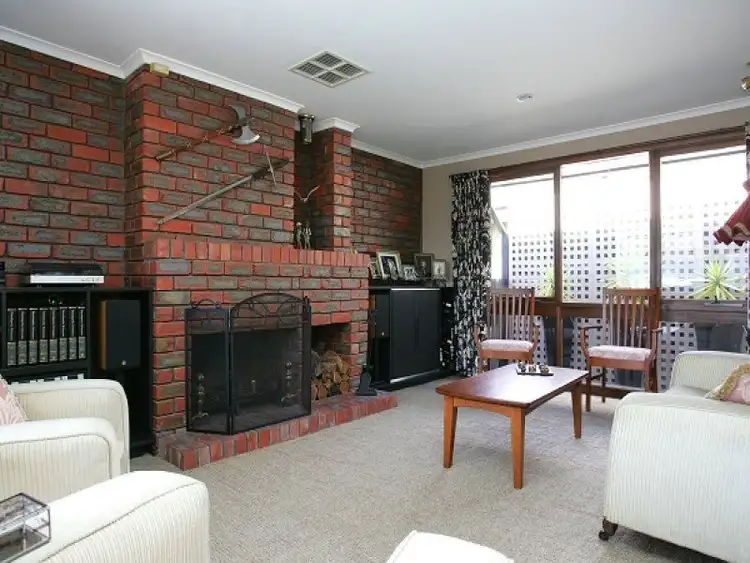 Fourth view of Homely house listing, 2 Romeril Court, Altona Meadows VIC 3028