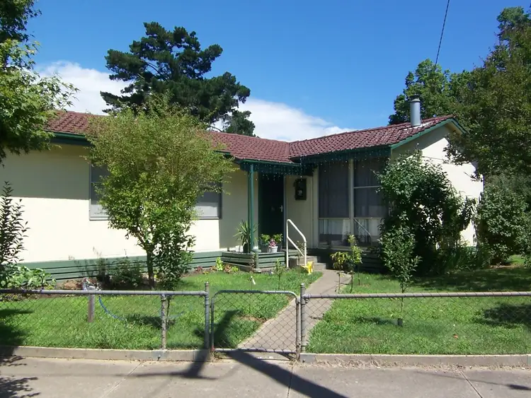 26 Delany Avenue, Bright VIC 3741