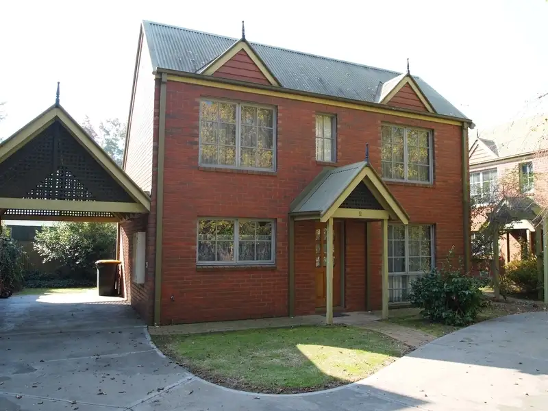 Main view of Homely townhouse listing, 2/3 Brooks Street, Bright VIC 3741