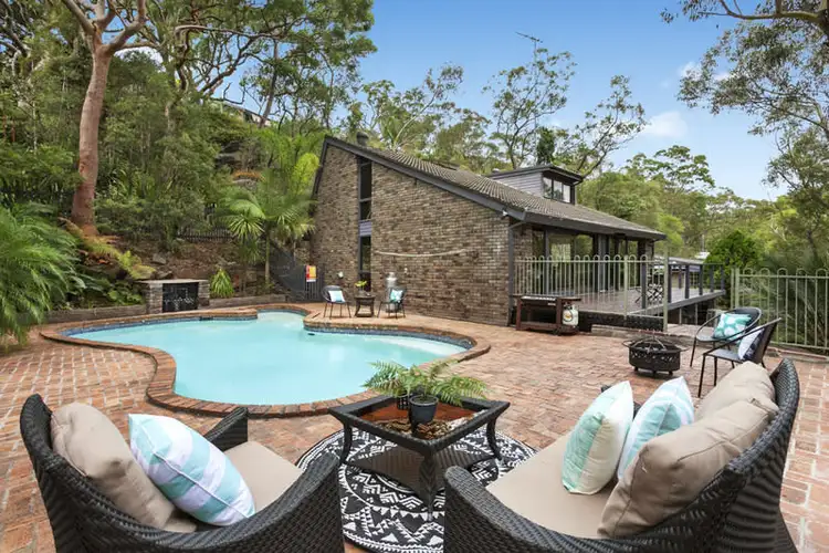 1 Geraldton Place, Yarrawarrah NSW 2233