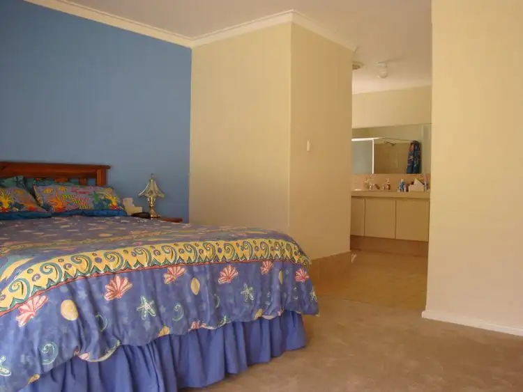 Seventh view of Homely house listing, 8 Kyle Court, Hamersley WA 6022