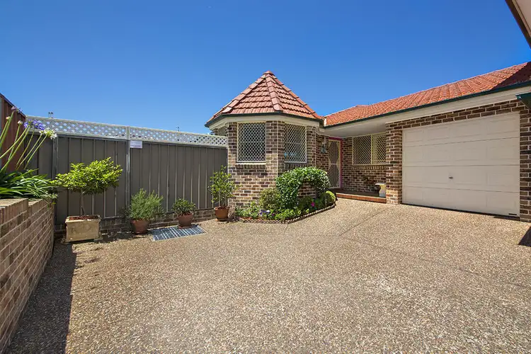 3/56 Old Bush Road, Yarrawarrah NSW 2233