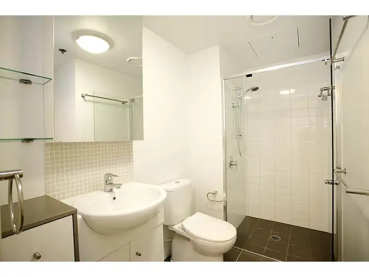 Seventh view of Homely apartment listing, 11/454 Upper Edward Street, Spring Hill QLD 4000