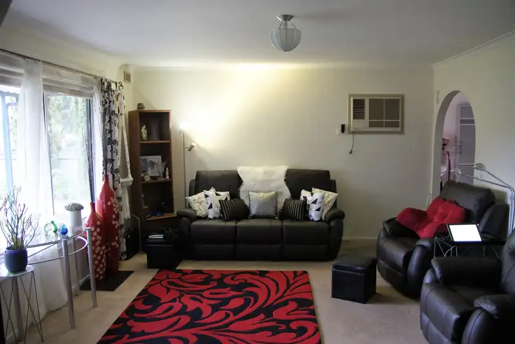 Second view of Homely house listing, 5 Beverley, Kangaroo Flat VIC 3555