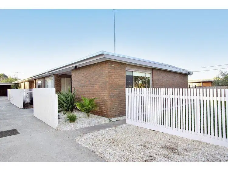 1/17 Truscott Street, Whittington VIC 3219