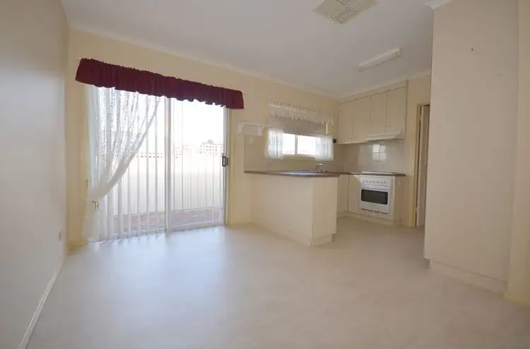 Third view of Homely unit listing, 2/2 Windsor Crescent, Horsham VIC 3400