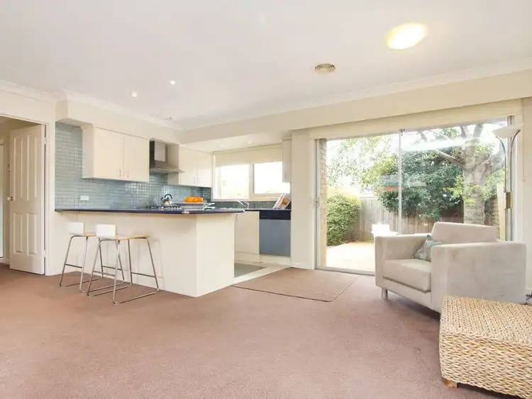 Fifth view of Homely unit listing, 2/11 Coonara Avenue, Mount Eliza VIC 3930