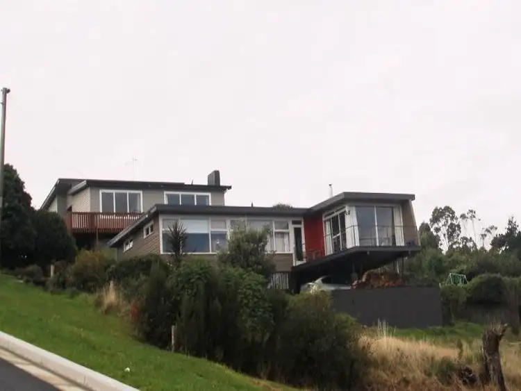 25 Robert Street, Smithton TAS 7330