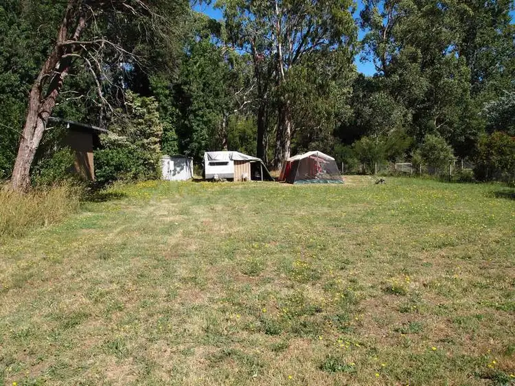 11 Wallace Drive, Buckland VIC 3740