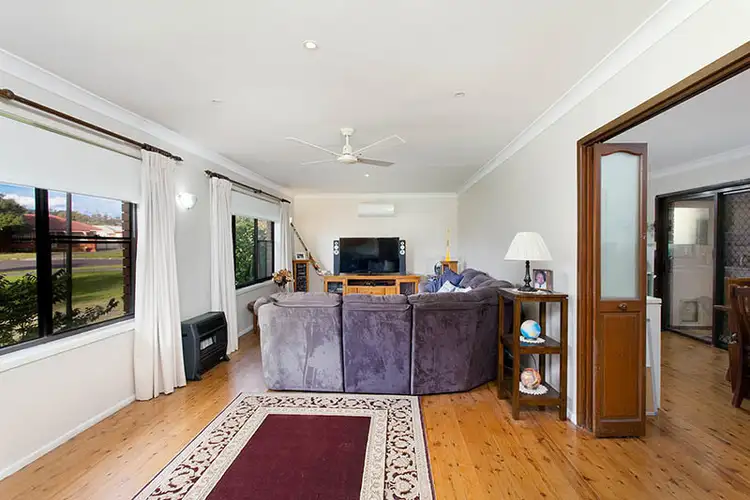 Fifth view of Homely house listing, 8 Camelot Place, Oak Flats NSW 2529