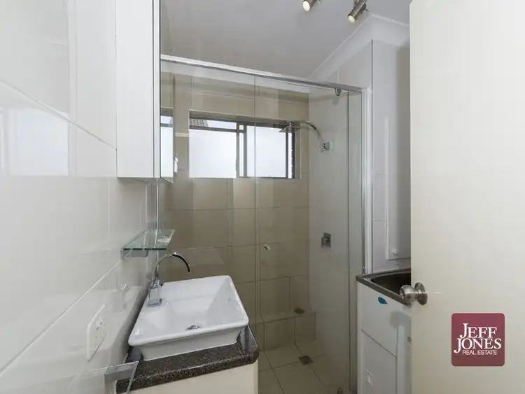 Sixth view of Homely unit listing, 5/11 Weston Street, Coorparoo QLD 4151