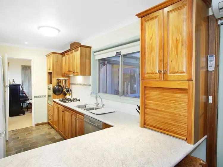 Fifth view of Homely house listing, 4 Fassifern Court, Hamlyn Heights VIC 3215