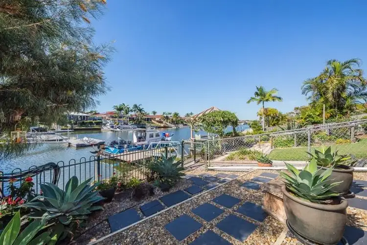 2/54 Hoya Crescent, Bongaree QLD 4507