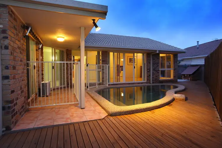 4 Prestwick Court, Robina QLD 4226