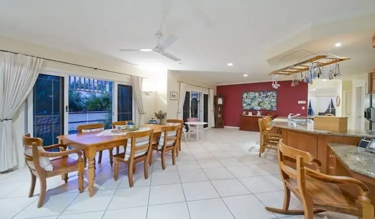 Fourth view of Homely house listing, 2 Kingfisher Place, Chapel Hill QLD 4069