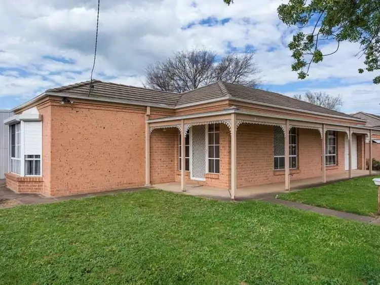 Main view of Homely unit listing, Unit 2/32 Bolton Street, Wagga Wagga NSW 2650