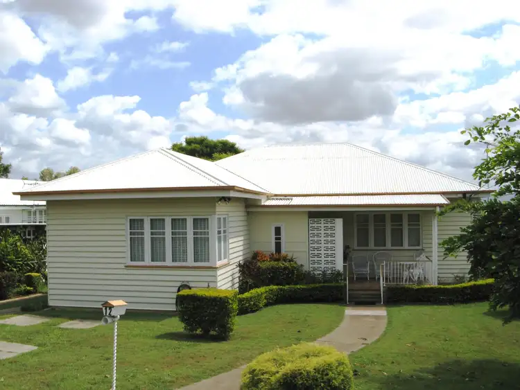12 Stuart Street, Eastern Heights QLD 4305