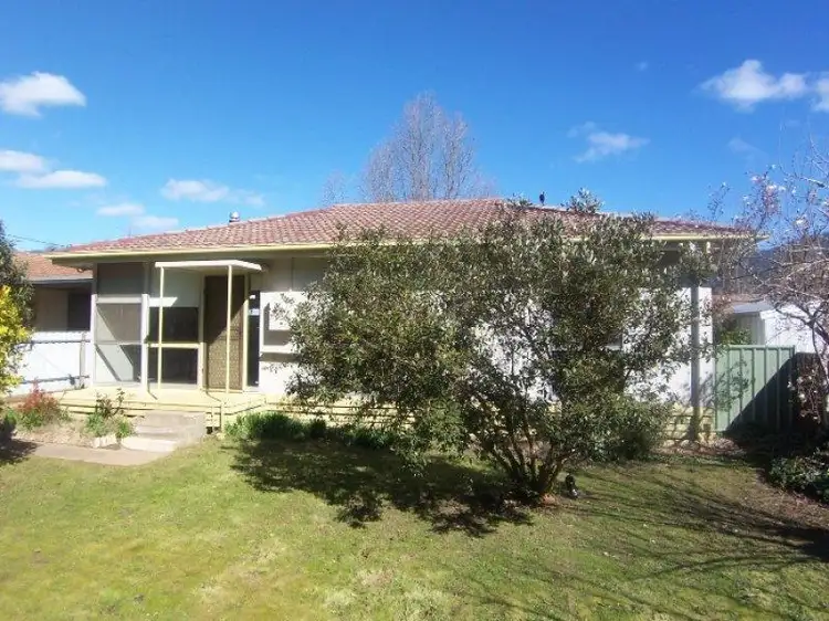 30 Delany Ave, Bright VIC 3741
