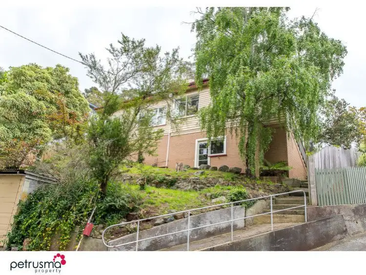 5 Churchill Road, Taroona TAS 7053